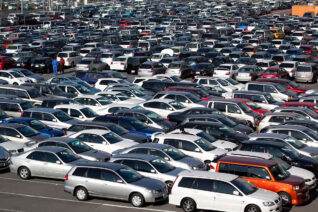 photo-car-dealer-haa-kobe-wikimedia-laitr-keiows